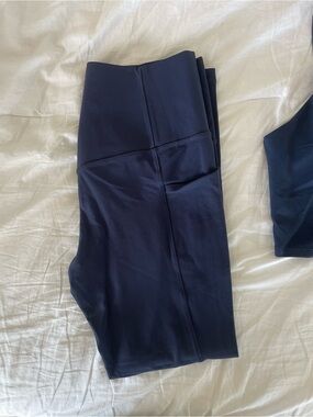 Athleta Navy Salutation Stash Tight Leggings